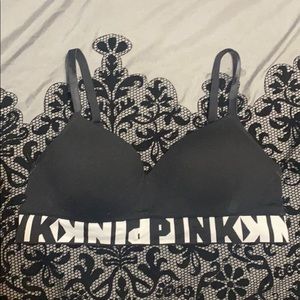 PINK sports bra🖤